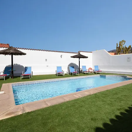 Neva Lovely 4 Bedroom Private Heated Pool فيلة كالاو سالفاجي